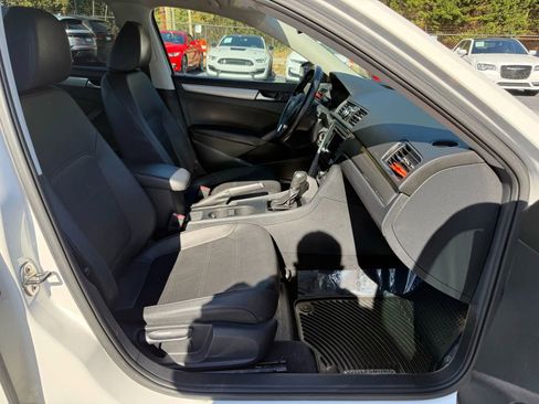 Used 2014 Volkswagen Passat 1.8T Wolfsburg Edition image 17