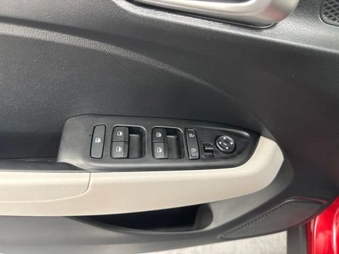 Certified 2026 Hyundai Venue SEL FWD image 16