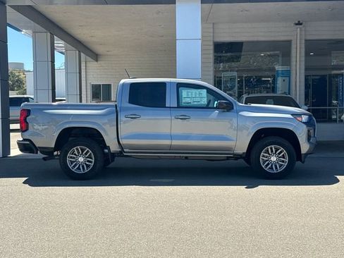 New 2026 Chevrolet Colorado LT RWD image 2