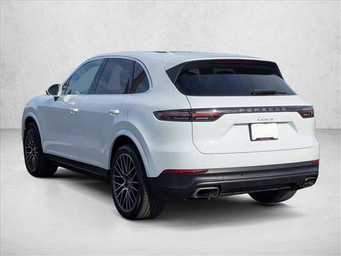 Used 2022 Porsche Cayenne image 8
