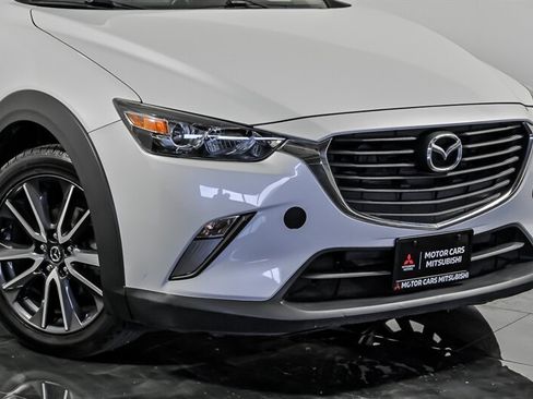 Used 2018 MAZDA CX-3 Touring FWD image 2