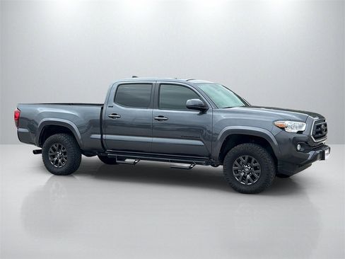 Used 2022 Toyota Tacoma SR5 image 4