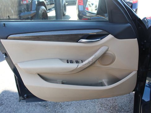 Used 2015 BMW X1 sDrive28i image 5