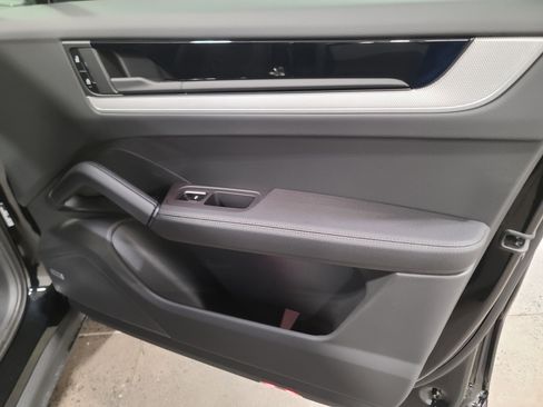 New 2026 Porsche Cayenne image 28