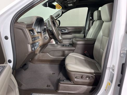 Used 2021 Chevrolet Tahoe Z71 w/ Z71 Off-Road Package image 24