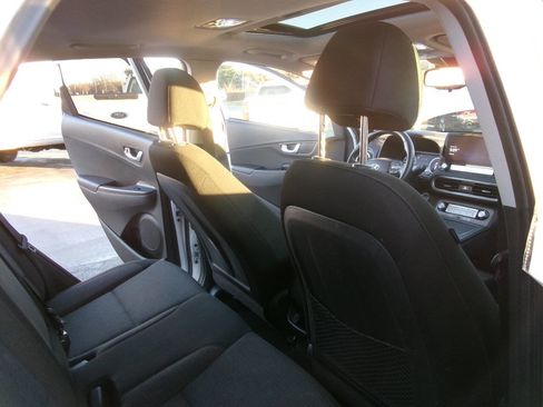 Used 2023 Hyundai Kona SEL image 20