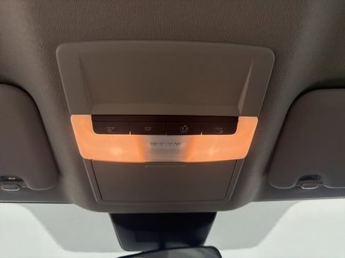 Used 2024 Nissan Sentra SV image 25