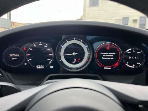 Used 2020 Porsche 911 Carrera 4S image 22