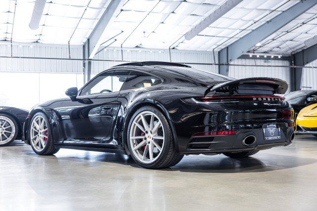 Used 2020 Porsche 911 Carrera 4S AWD/4WD image 4