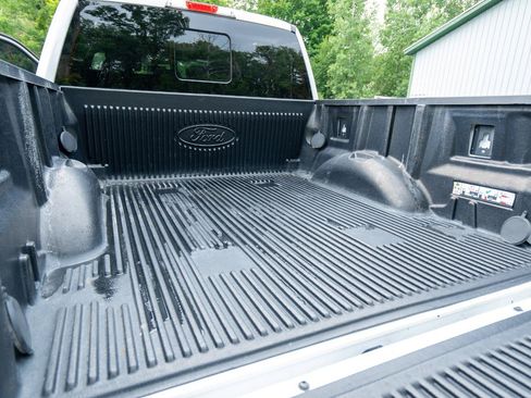 Used 2019 Ford F150 Lariat w/ Equipment Group 502A Luxury AWD/4WD image 35