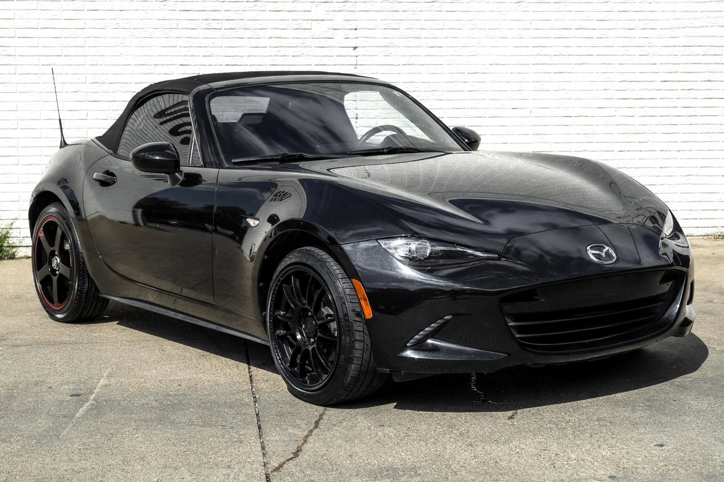 Used 2016 MAZDA MX-5 Miata Club RWD image 6