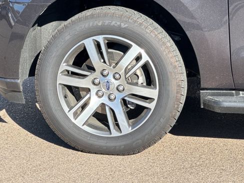 New 2024 Ford Expedition XLT image 33