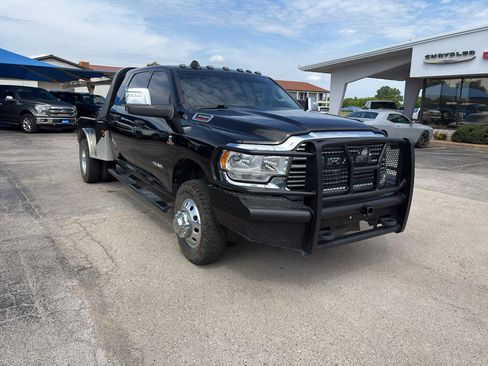 Used 2023 RAM 3500 Laramie AWD/4WD image 3