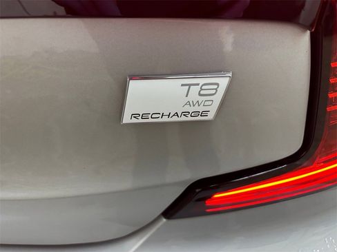 Certified 2024 Volvo S90 T8 Ultimate image 34