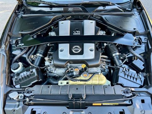 Used 2014 Nissan 370Z Touring w/ Navigation Package image 17