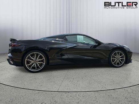 Used 2024 Chevrolet Corvette Stingray Premium Conv w/ Z51 Performance Package RWD image 7