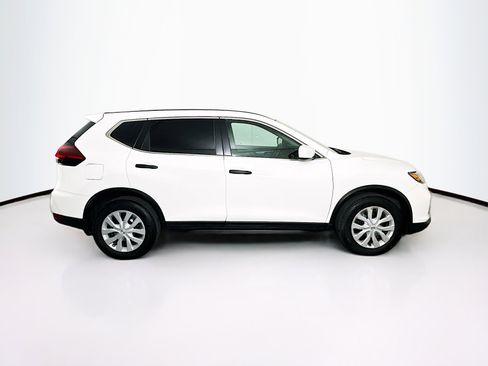 Used 2020 Nissan Rogue S image 10
