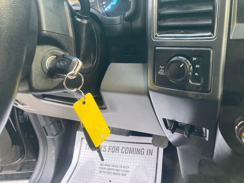 Used 2018 Ford F150 XLT w/ Equipment Group 302A Luxury image 21