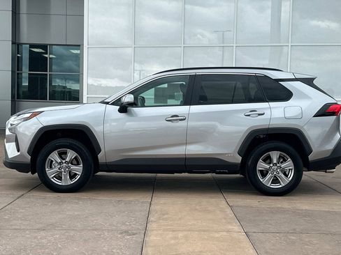 Used 2025 Toyota RAV4 XLE w/ Convenience Package AWD/4WD image 7