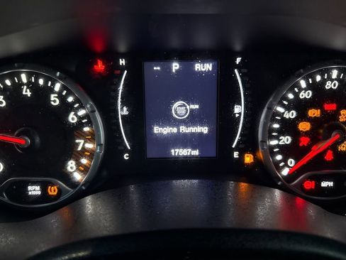 Used 2023 Jeep Renegade Latitude image 14