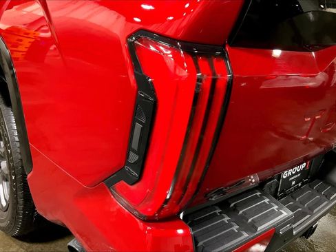 Used 2025 Toyota Tundra Platinum image 29