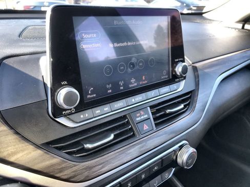 Used 2024 Nissan Altima 2.5 SV image 15