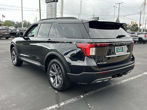 Used 2025 Ford Explorer Active w/ Active Comfort Package AWD/4WD image 5