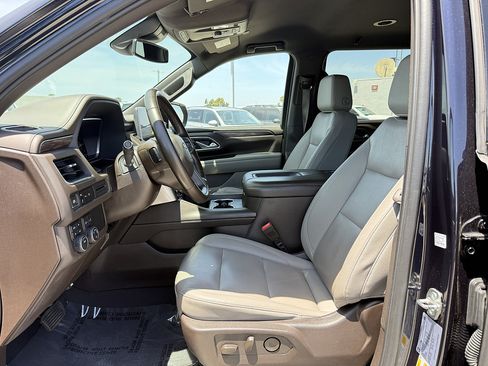 Used 2023 Chevrolet Suburban LT AWD/4WD image 5