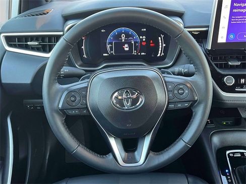Certified 2025 Toyota Corolla XSE image 17
