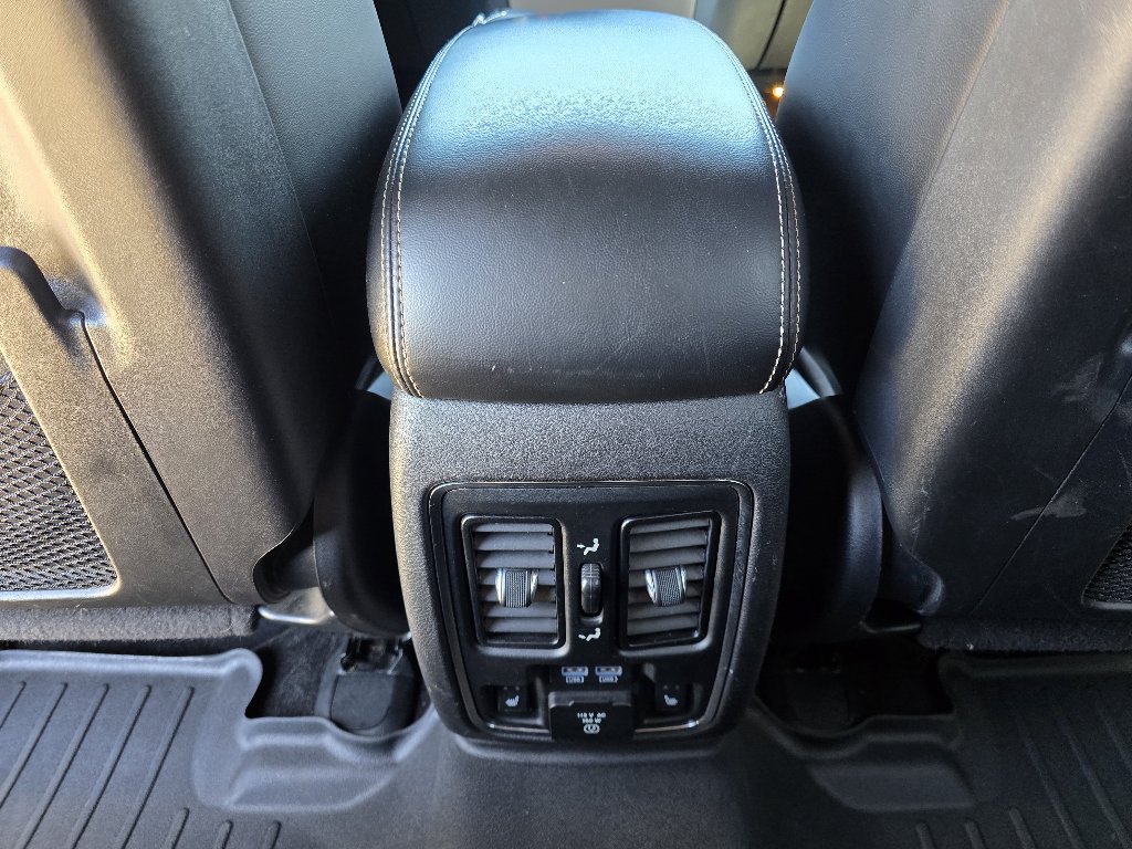 Used 2015 Jeep Grand Cherokee Limited AWD/4WD image 28