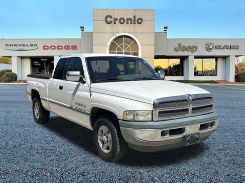 Used 1997 Dodge Ram 1500 Truck 2WD Club Cab image 1