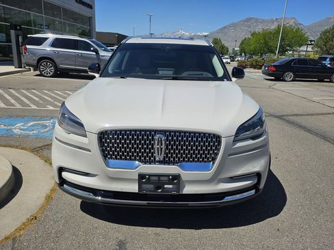Used 2023 Lincoln Aviator Reserve w/ Equipment Group 201A AWD/4WD image 2