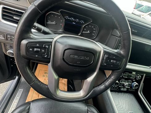 Used 2021 GMC Yukon Denali w/ Denali Ultimate Package AWD/4WD image 18