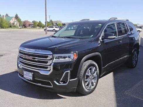 Used 2023 GMC Acadia SLT image 3