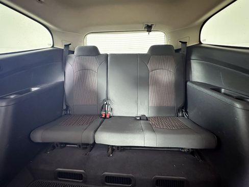 Used 2016 Chevrolet Traverse LT w/ Style and Technology Package image 9