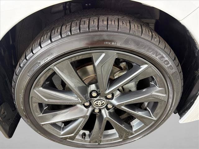 Used 2025 Toyota Corolla SE FWD image 12