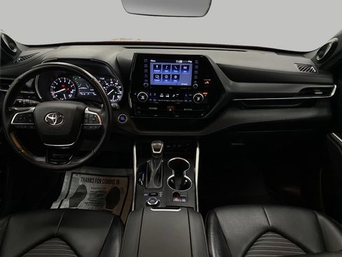 Used 2021 Toyota Highlander XSE image 22