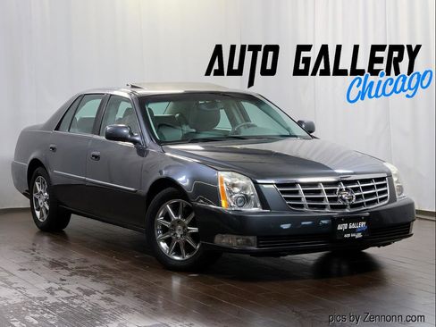 Used 2011 Cadillac DTS Luxury FWD image 1