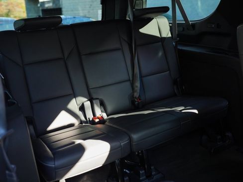 Used 2022 Cadillac Escalade ESV Luxury image 25