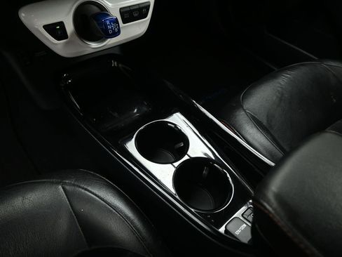 Used 2018 Toyota Prius Prime Plus image 16