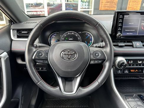 Used 2021 Toyota RAV4 SE w/ Weather & Moonroof Package AWD/4WD image 19