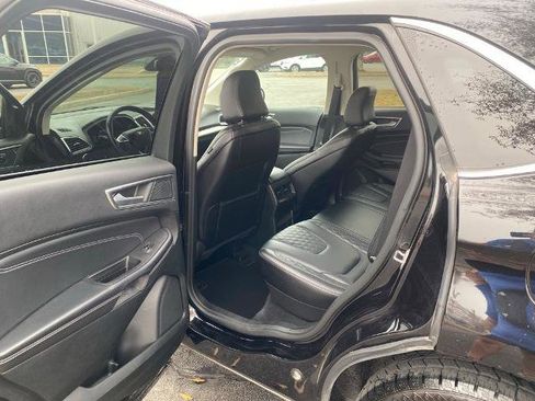 Used 2024 Ford Edge Titanium image 28