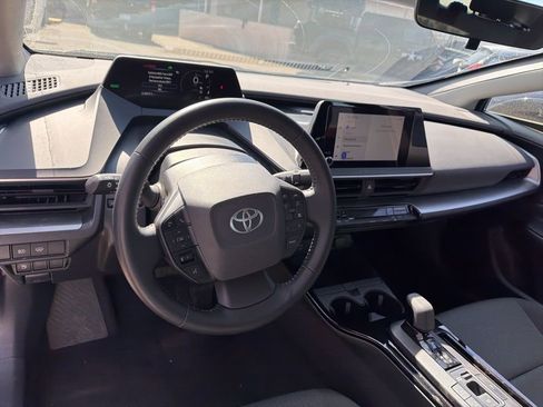 Used 2024 Toyota Prius LE image 21