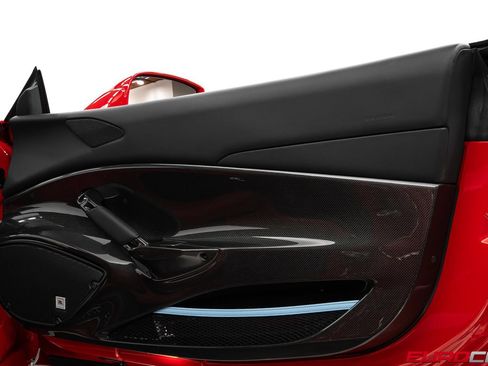 Used 2020 Ferrari 488 Pista Coupe RWD image 32