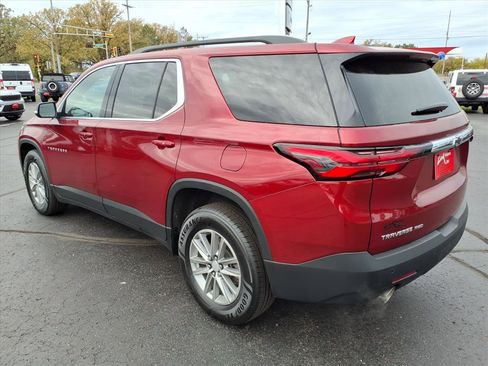Used 2022 Chevrolet Traverse LT image 6