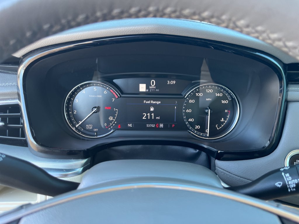 Used 2022 Cadillac XT5 Premium Luxury AWD/4WD image 17