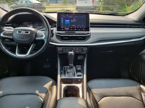 Used 2022 Jeep Compass Latitude w/ Sun and Sound Group AWD/4WD image 14