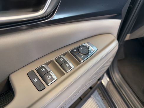 New 2026 Kia Carnival LX image 17