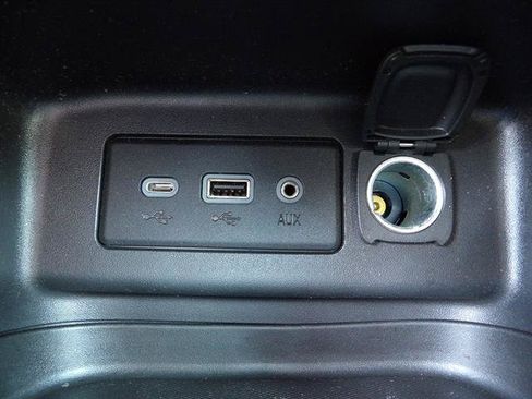 Used 2020 Chevrolet Equinox LT FWD image 27
