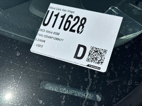 Used 2023 Volvo XC60 B5 Ultimate w/ Protection Package Premier FWD image 3